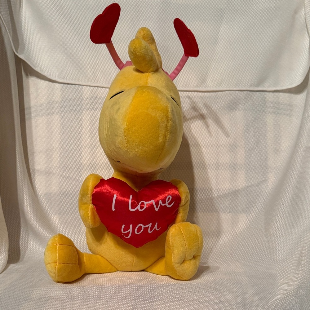 Peanuts Woodstock Valentine Plush Yellow Bird I‎ Love You Heart Antennae Snoopy